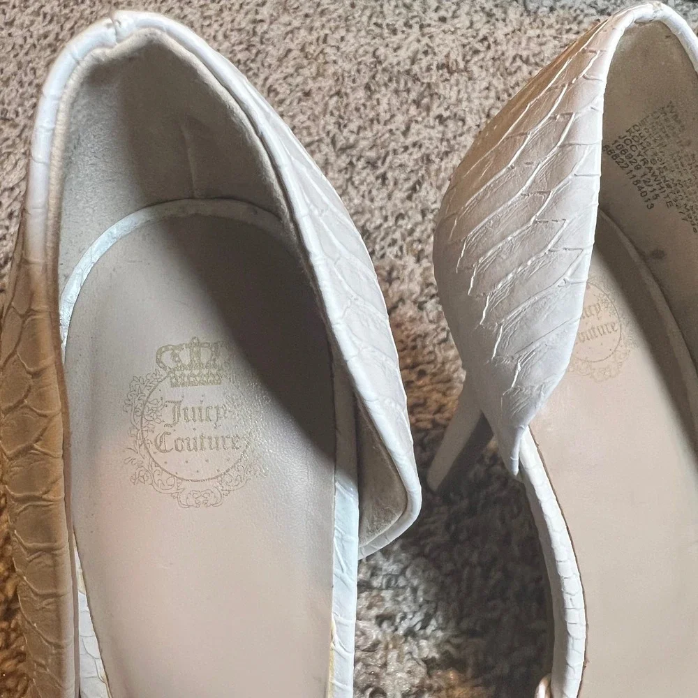 Juicy Couture White Heels Stiletto Pointed Toe Pumps Shoes‎ Size 9